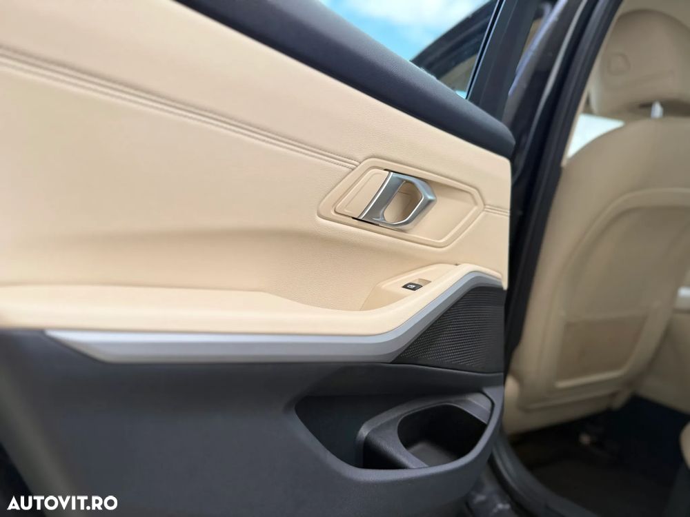 BMW Seria 3 330e Aut. Advantage - 19