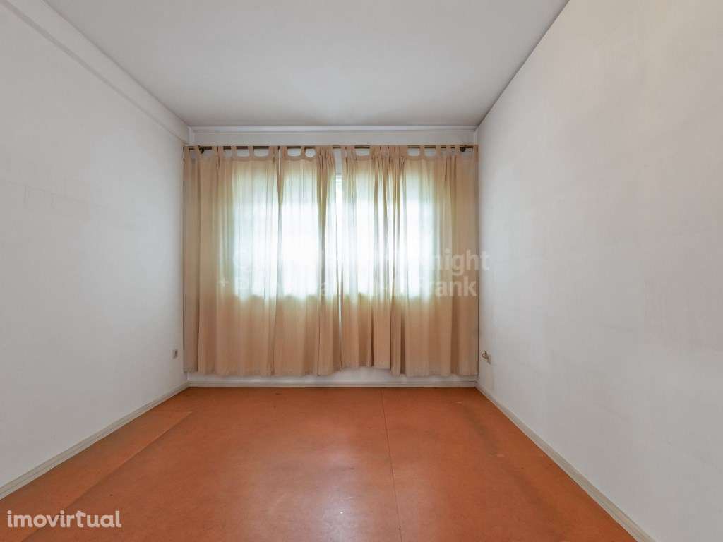 Moradia T4 triplex com pátio no Bairro dos Músicos, no Porto - Grande imagem: 4/24