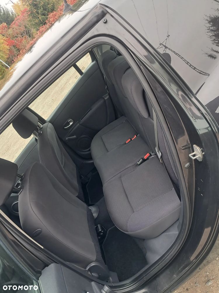 Renault Clio - 12