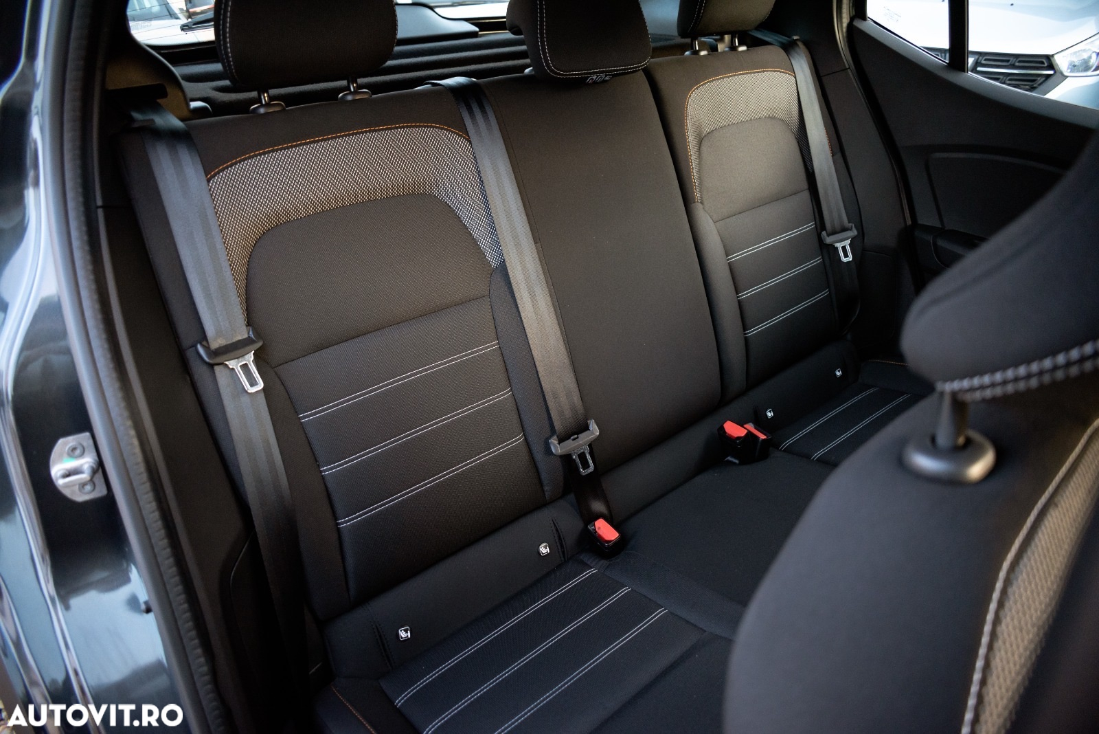 Dacia Sandero Stepway TCe 90 MT6 Comfort - 19
