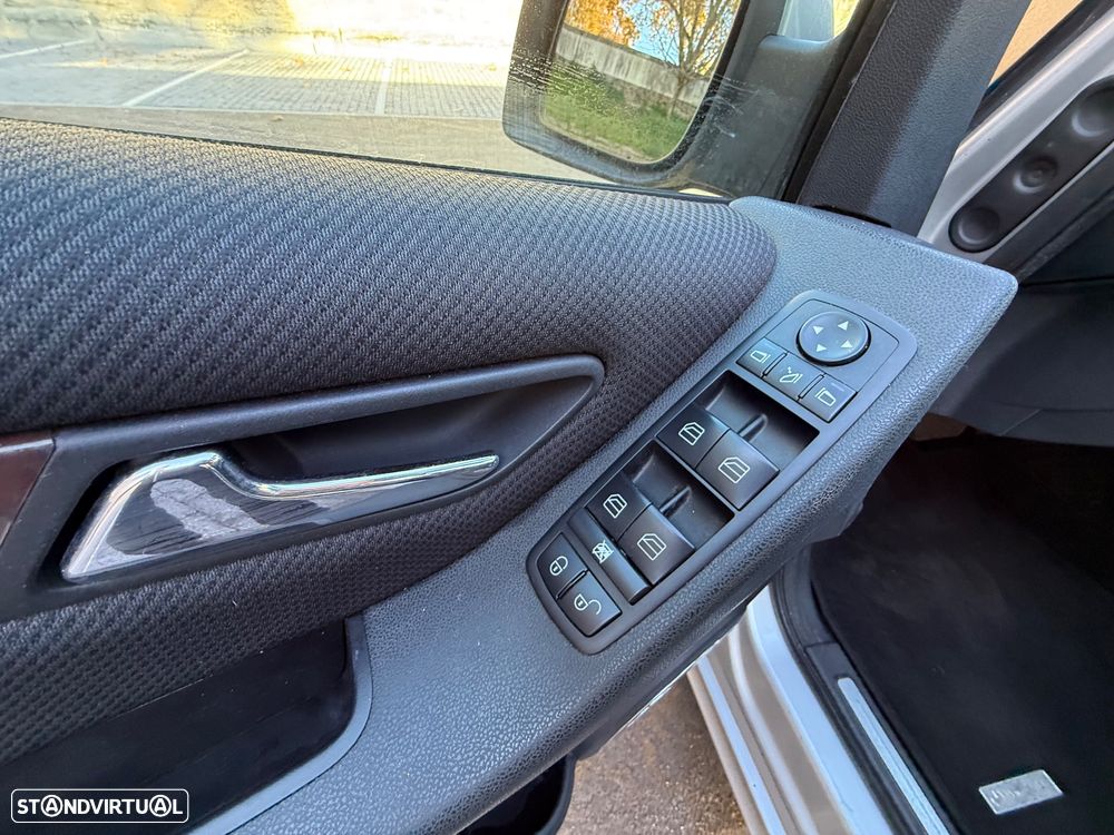 Mercedes-Benz A 180 CDi Elegance Automatic - 10