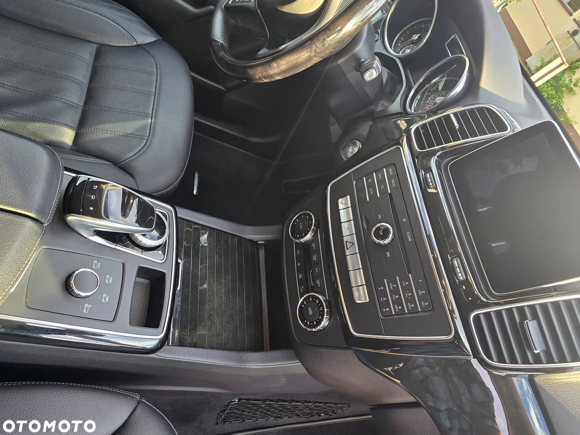 Mercedes-Benz GLE - 10