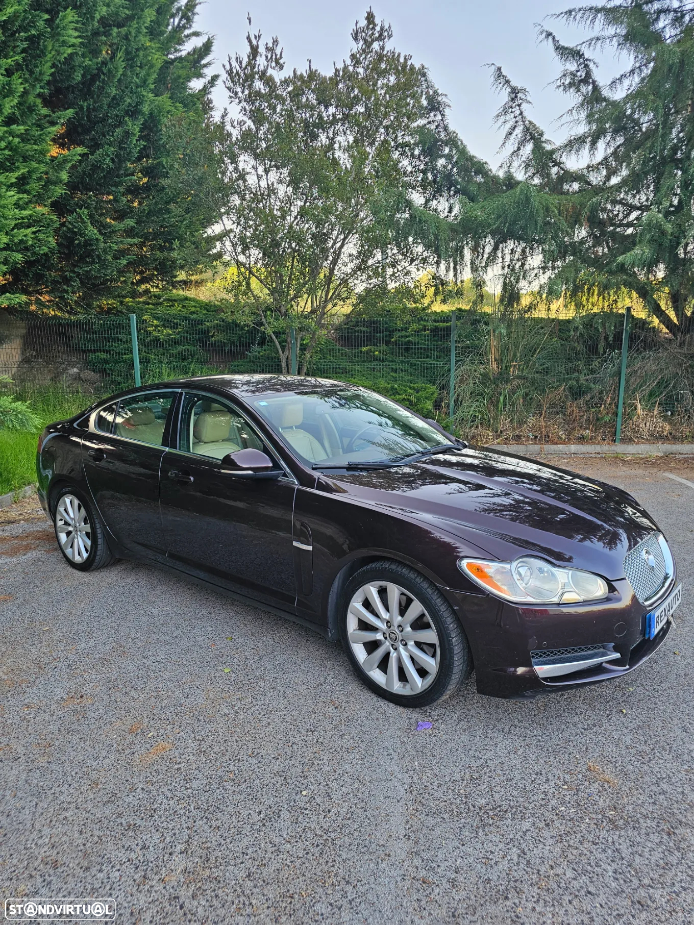 Jaguar XF 3.0 D V6 Premium Luxury - 3