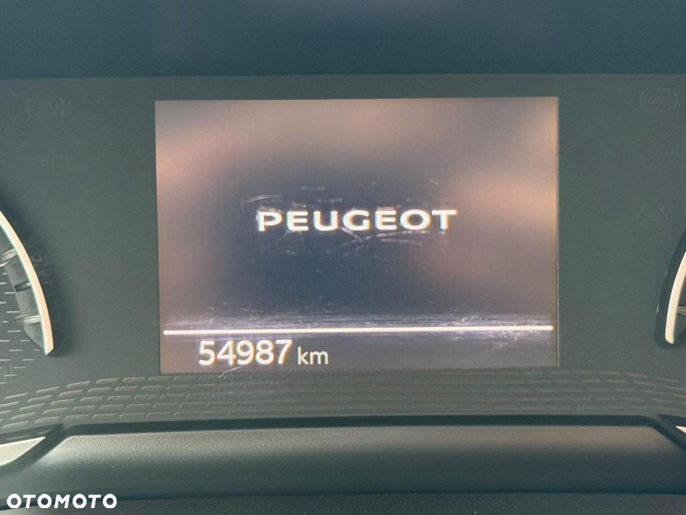Peugeot 208 - 11