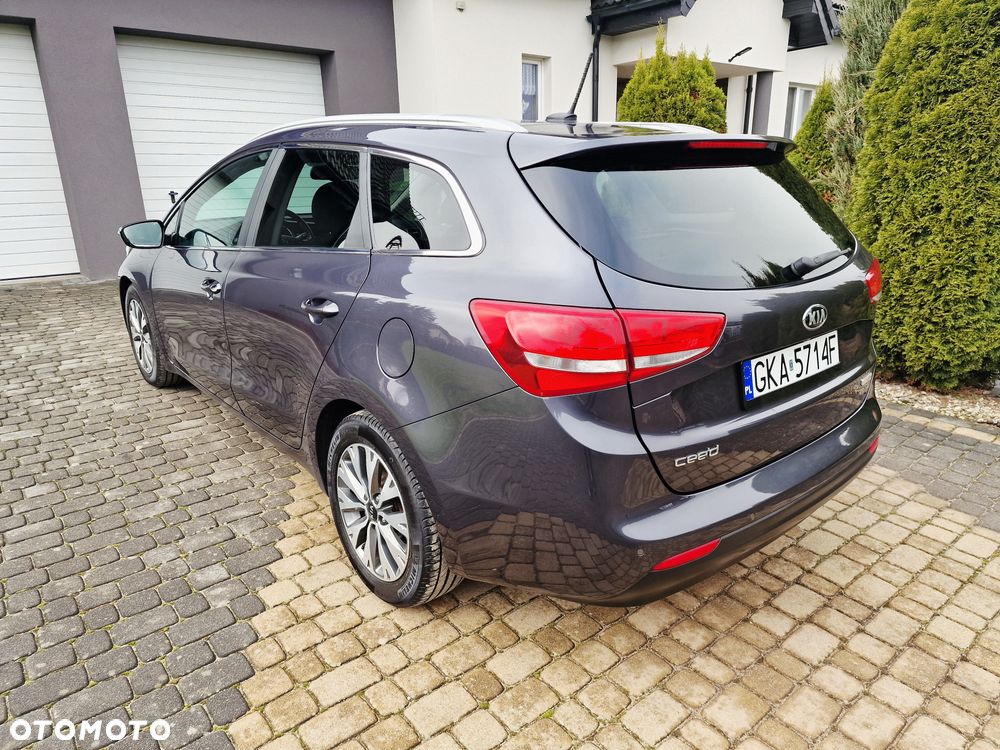 Kia Ceed - 6