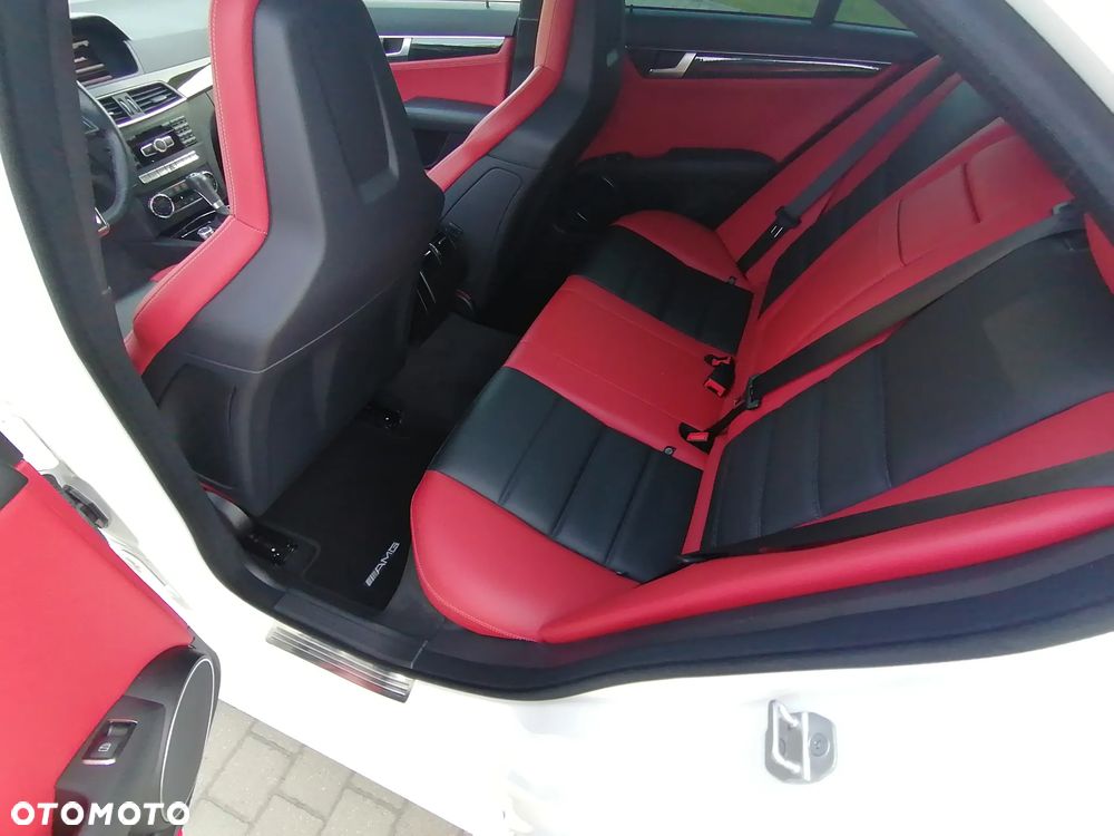 Mercedes-Benz Klasa C 63 AMG AMG SPEEDSHIFT MCT - 14