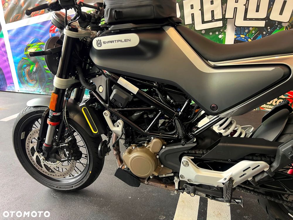 Husqvarna Svartpilen - 23