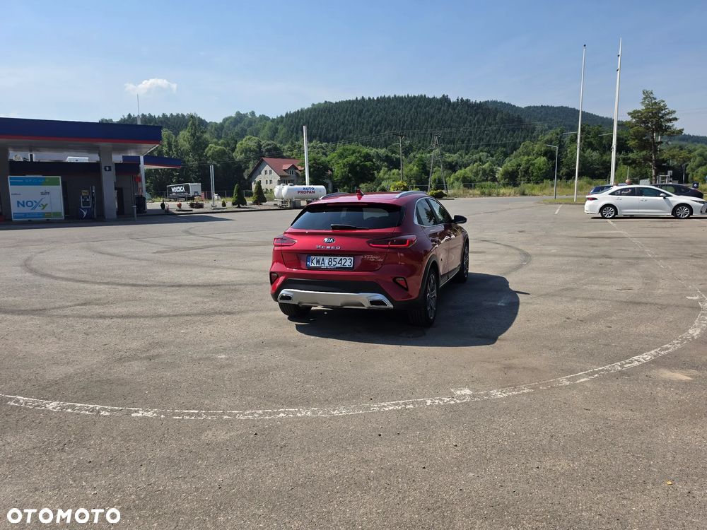 Kia XCeed 1.6 CRDi mHEV L DCT - 9