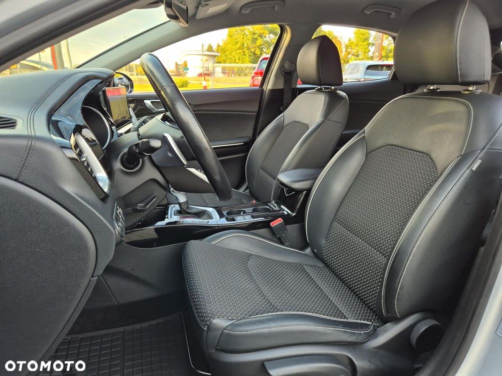 Kia XCeed 1.6 T-GDI L Business Line DCT - 11