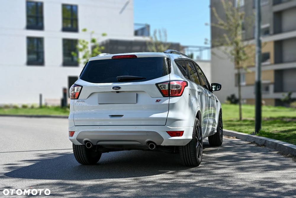 Ford Kuga - 4
