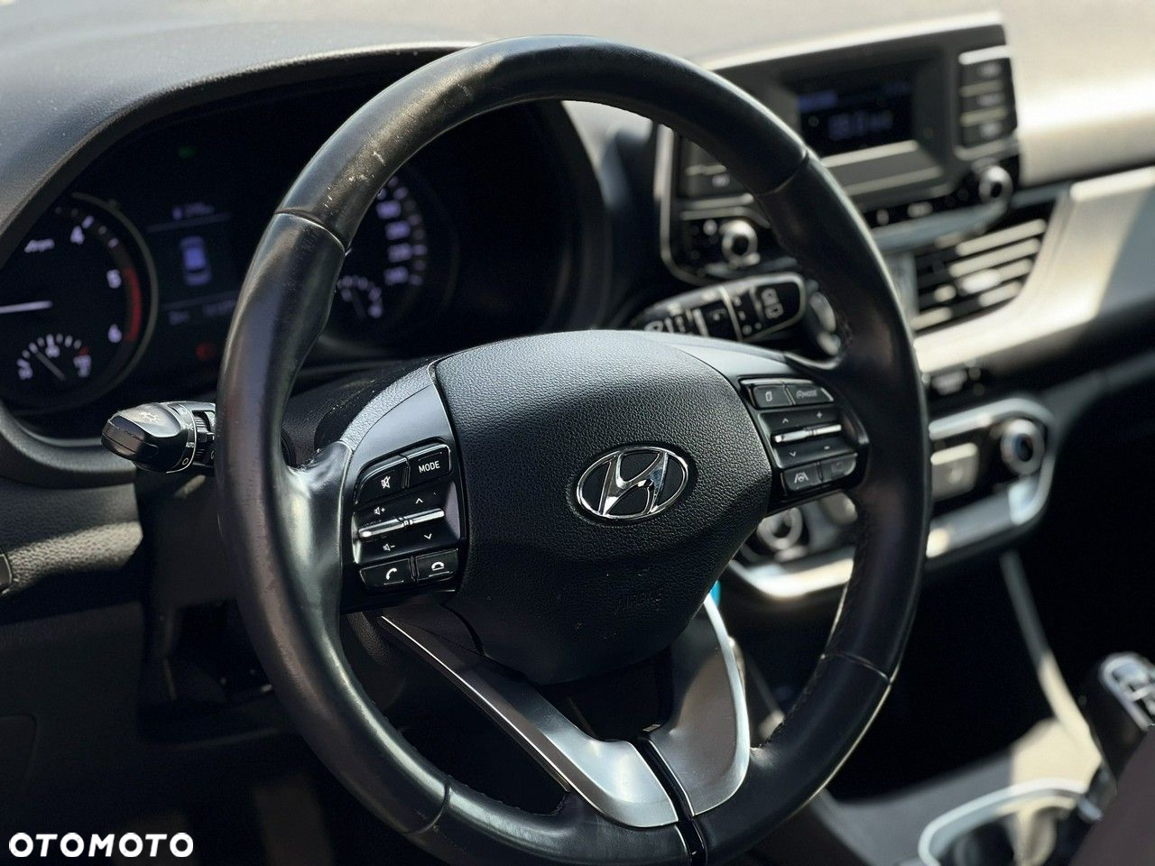 Hyundai i30 1.6 D Classic + - 8