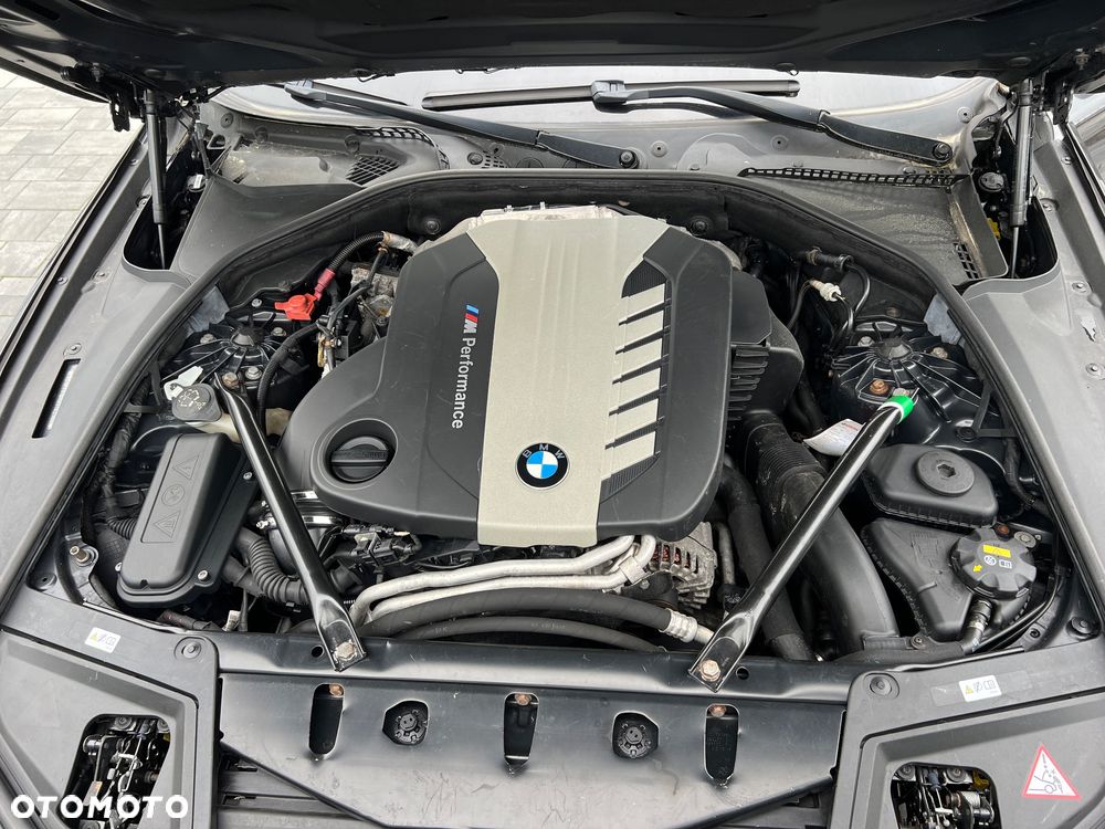 BMW Seria 5 M550d xDrive Touring Sport-Aut - 23