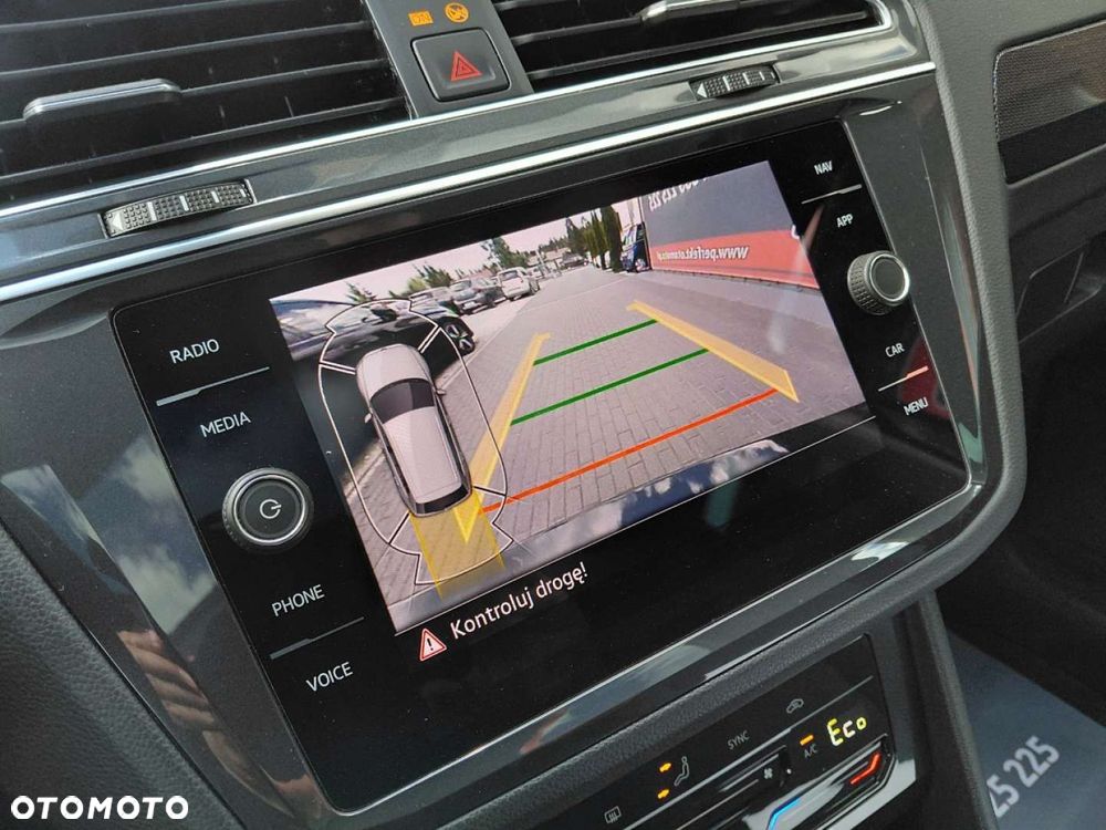 Volkswagen Tiguan - 11