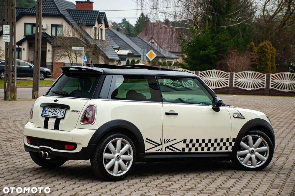 MINI Cooper S 50 Camden - 19