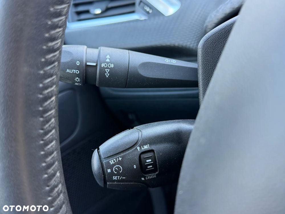 Peugeot 2008 PureTech 130 Stop&Start Allure - 28