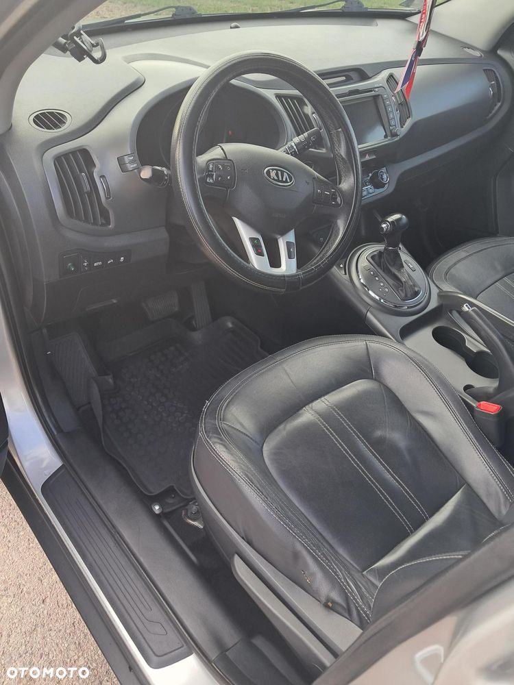 Kia Sportage 2.0 CRDI XL - 10