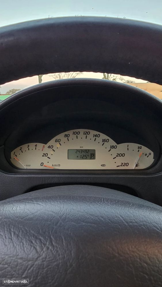 Mercedes-Benz A 170 - 12