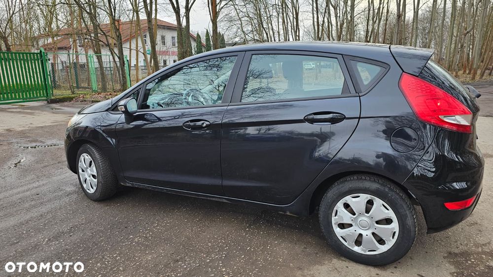 Ford Fiesta - 6