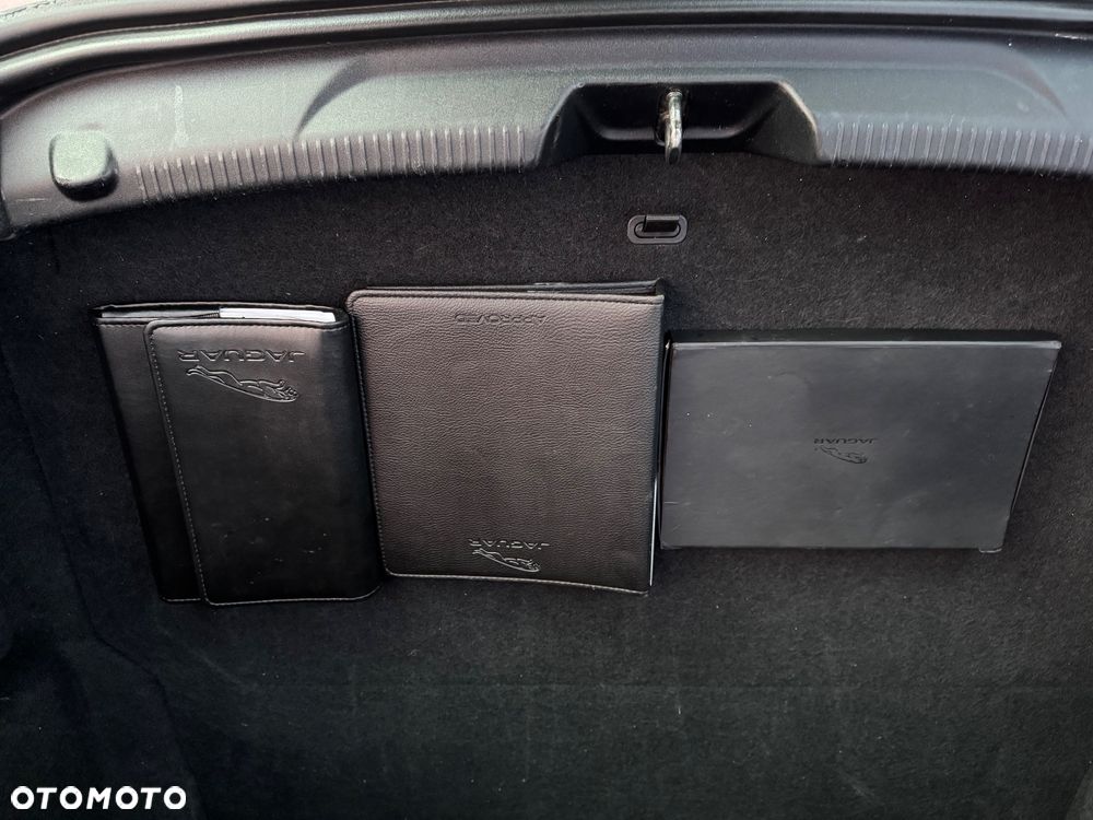 Jaguar XE 20d AWD Prestige - 21