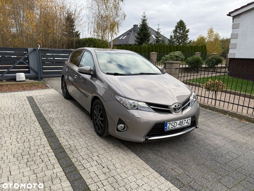 Toyota Auris 2.0 D-4D Prestige - 36