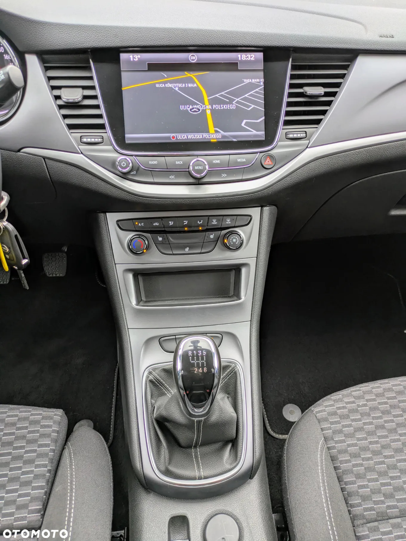 Opel Astra 1.6 CDTI Sports Tourer Active - 32