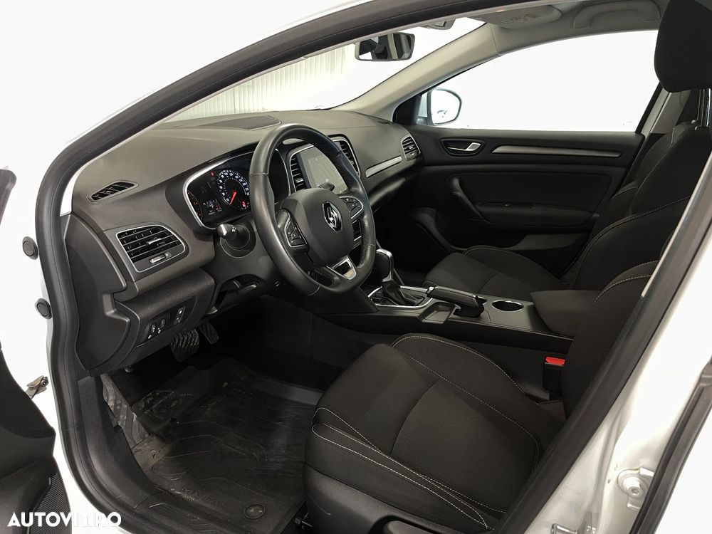Renault Megane TCe EDC Zen - 6