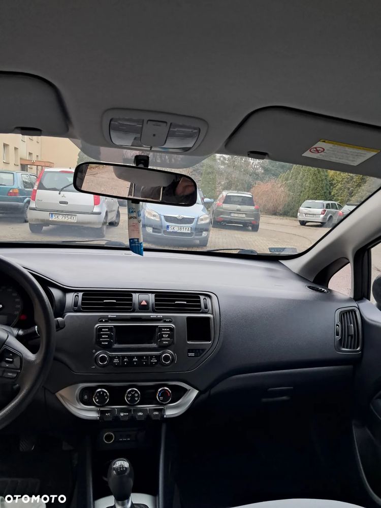 Kia Rio - 13