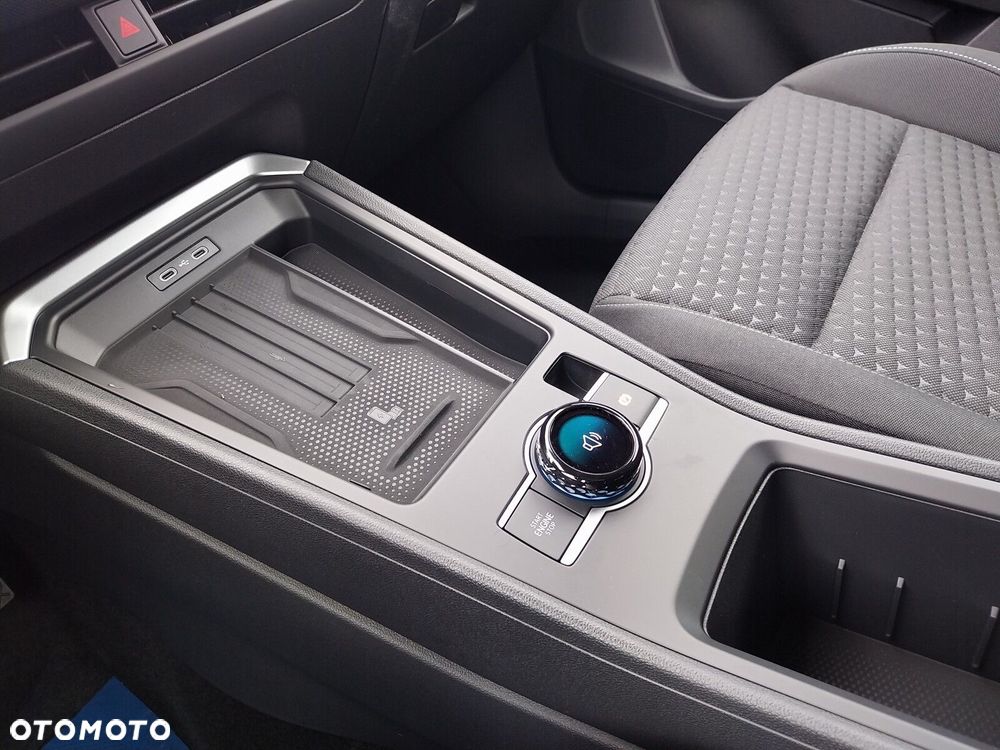 Volkswagen T-Roc - 16