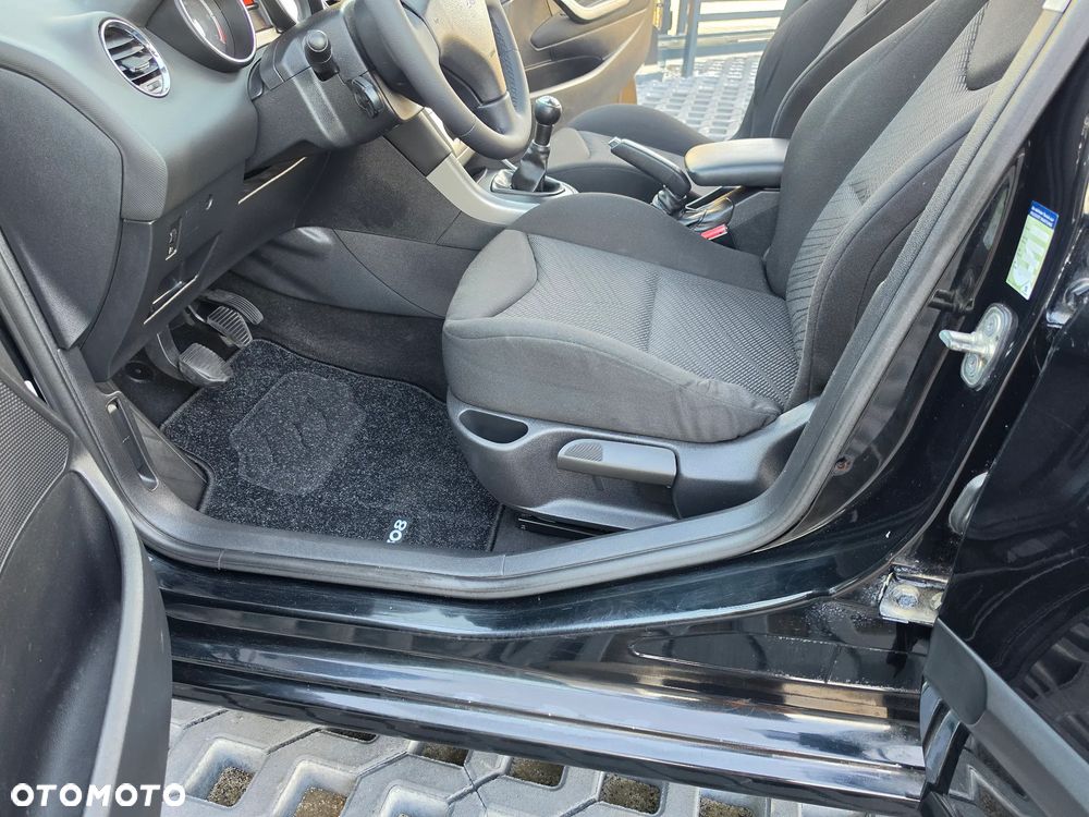 Peugeot 308 100 VTi Urban Move First Edition - 23