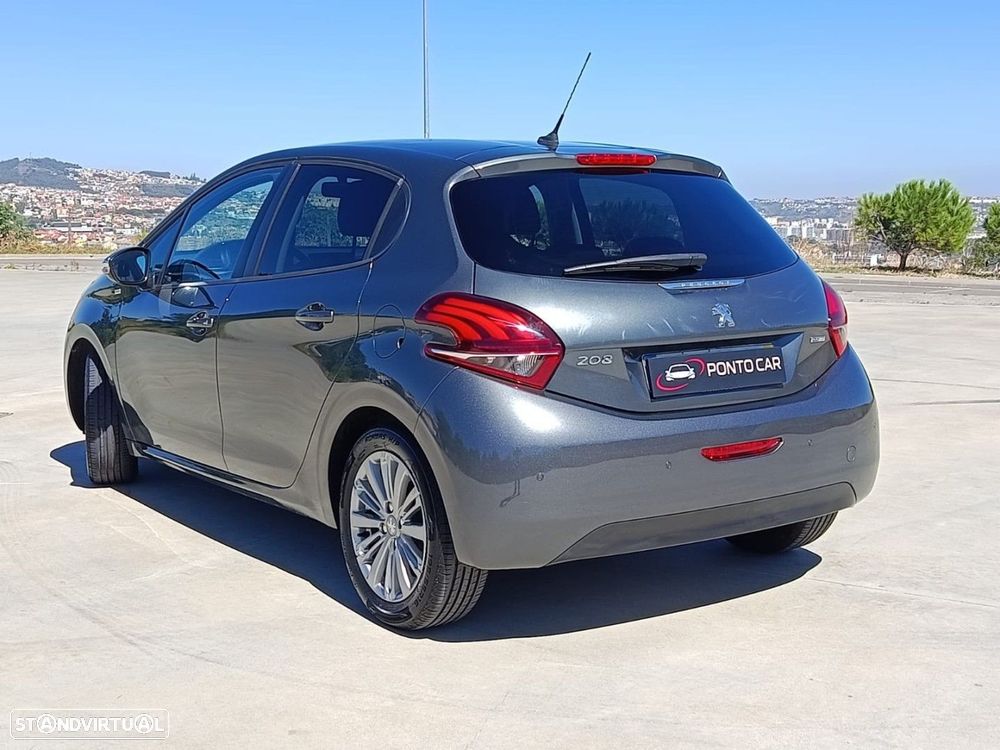 Peugeot 208 1.2 PureTech Style - 10