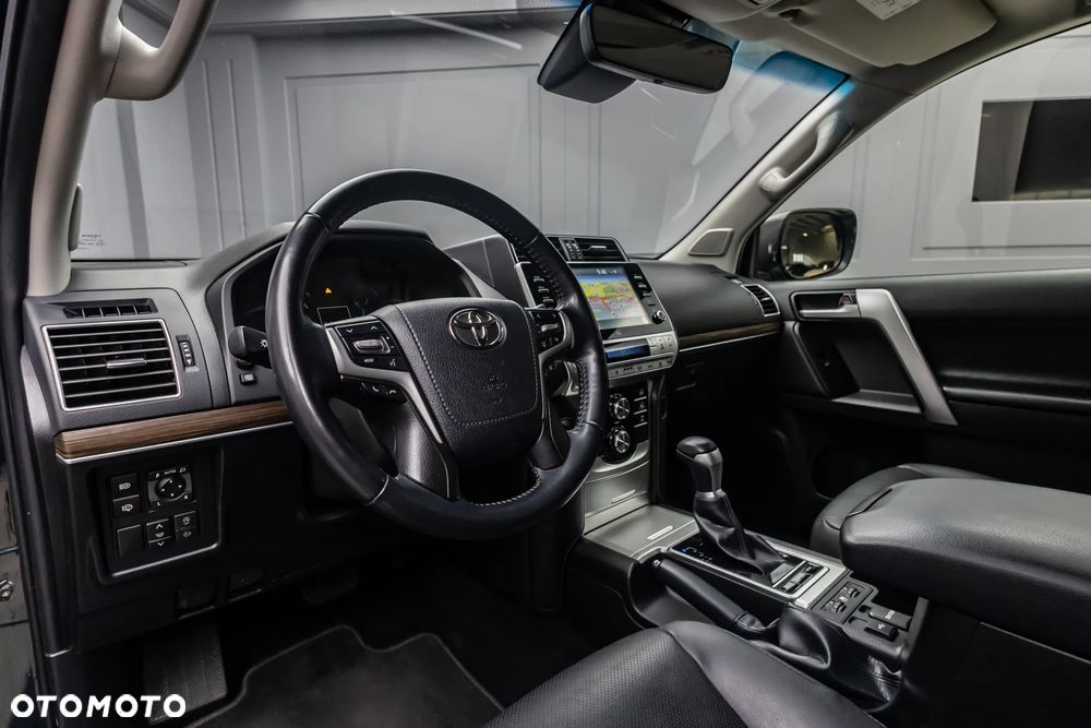 Toyota Land Cruiser LC 2.8 D-4D Invincible - 30