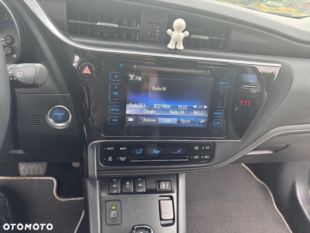 Toyota Auris 1.8 HSD Luna - 24