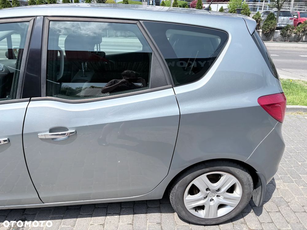 Opel Meriva 1.4 Cosmo - 26