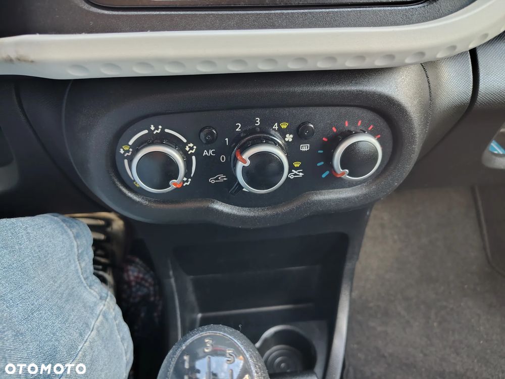 Renault Twingo 2015 photo 4