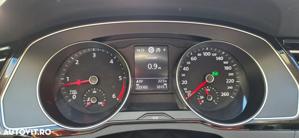 Volkswagen Passat - 10