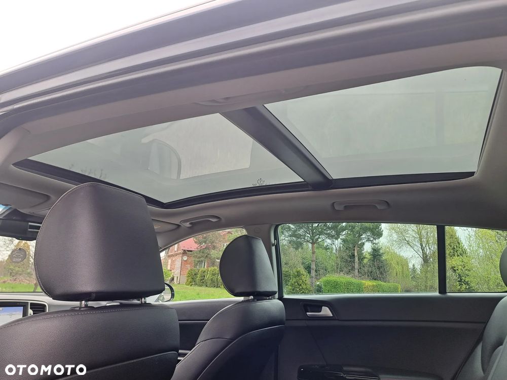 Kia Sportage 2.0 CRDI 4WD Automatik Dream-Team Edition - 18