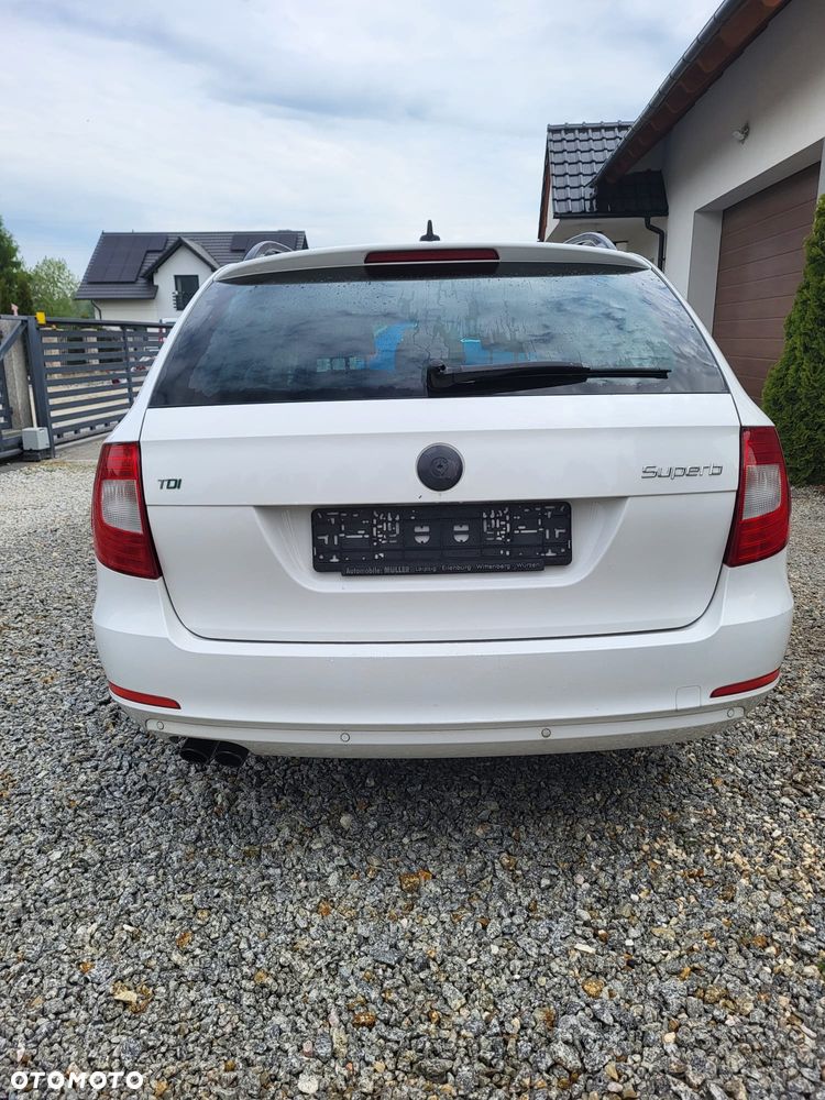 Skoda Superb 2.0 TDI Green tec Elegance - 8
