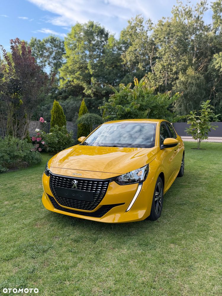 Peugeot 208 - 1