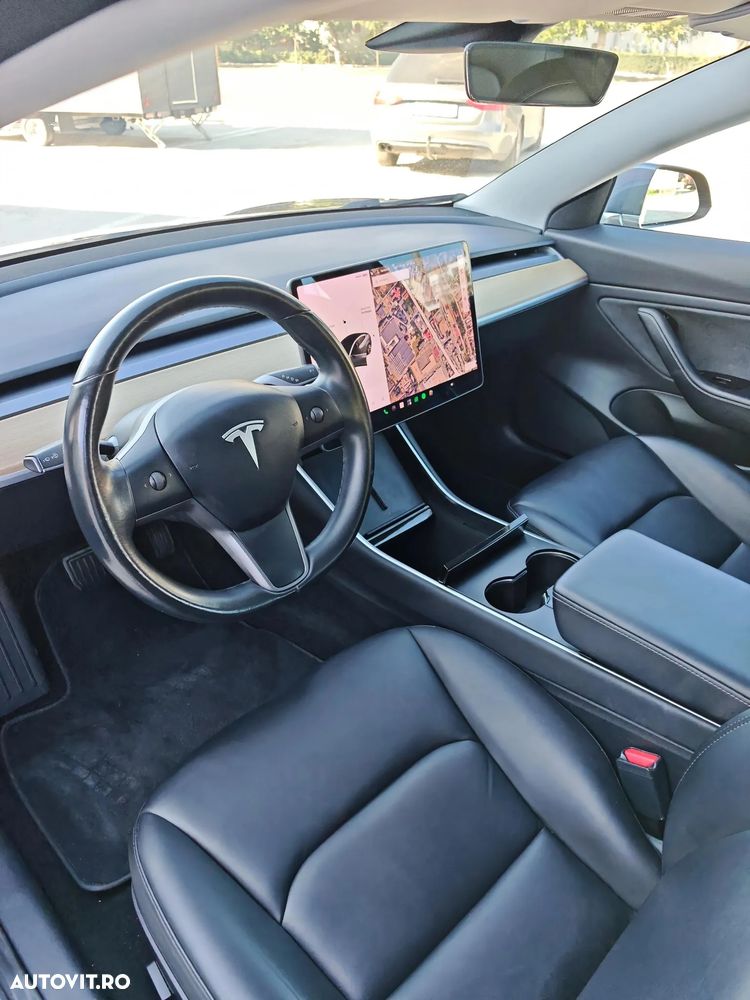 Tesla Model 3 - 13