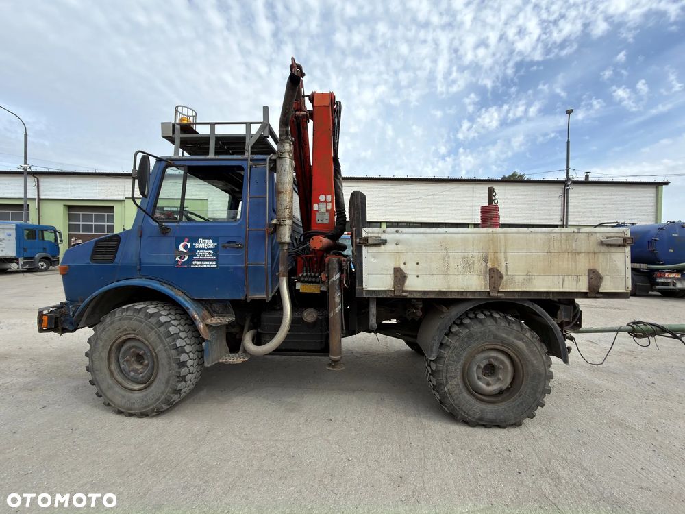 Mercedes-Benz UNIMOG - 1