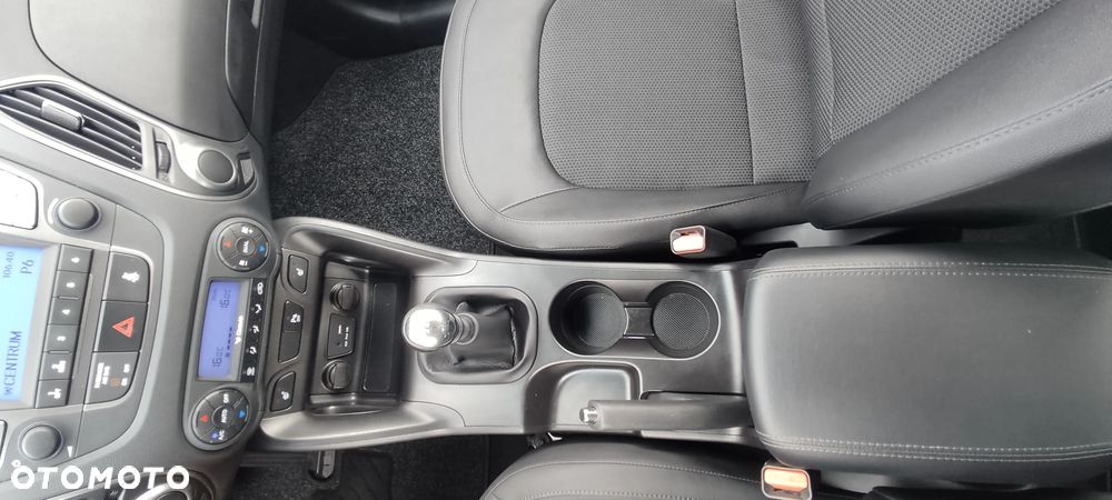 Hyundai ix35 blue 1.6 2WD Finale Silver - 16
