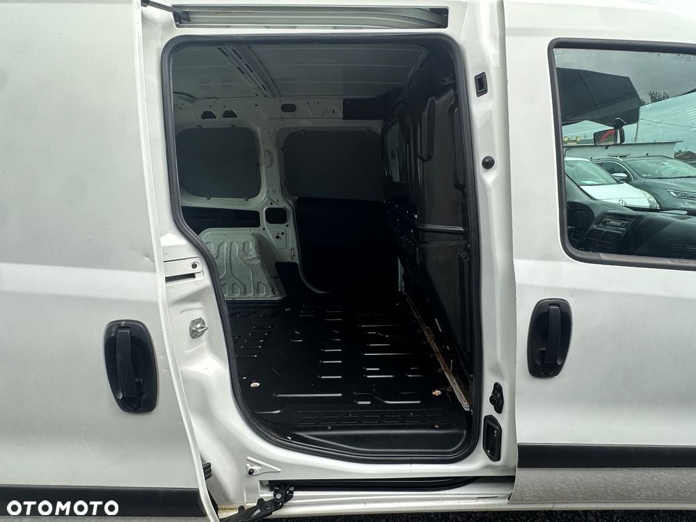 Opel Combo - 22