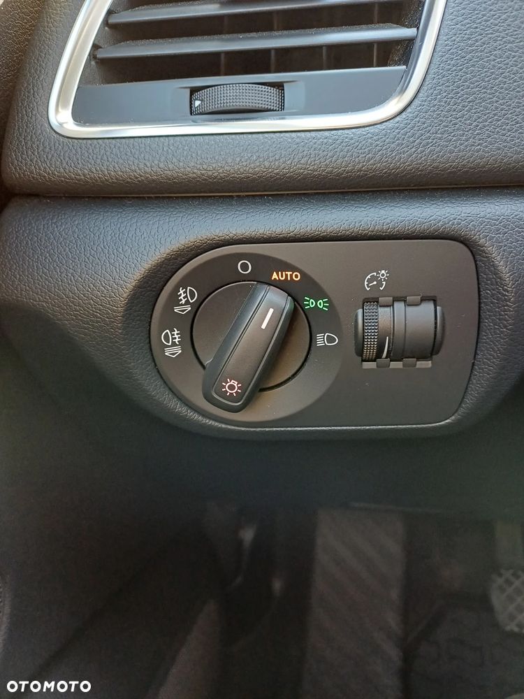 Audi Q3 2.0 TDI Quattro Edycja Specjalna - 29