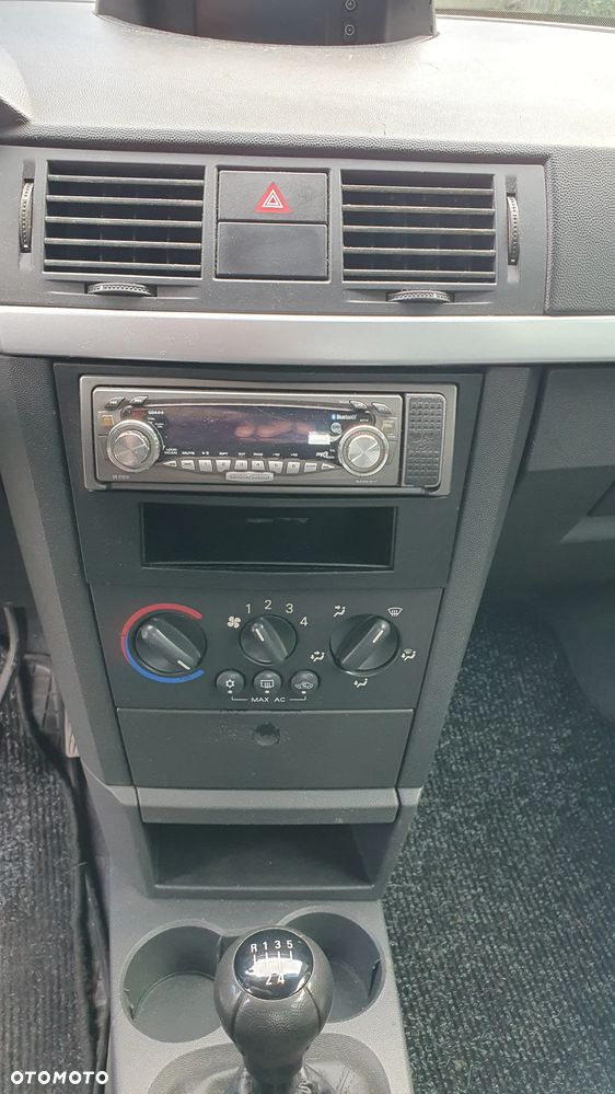 Opel Meriva 1.6 (Essentia) - 9