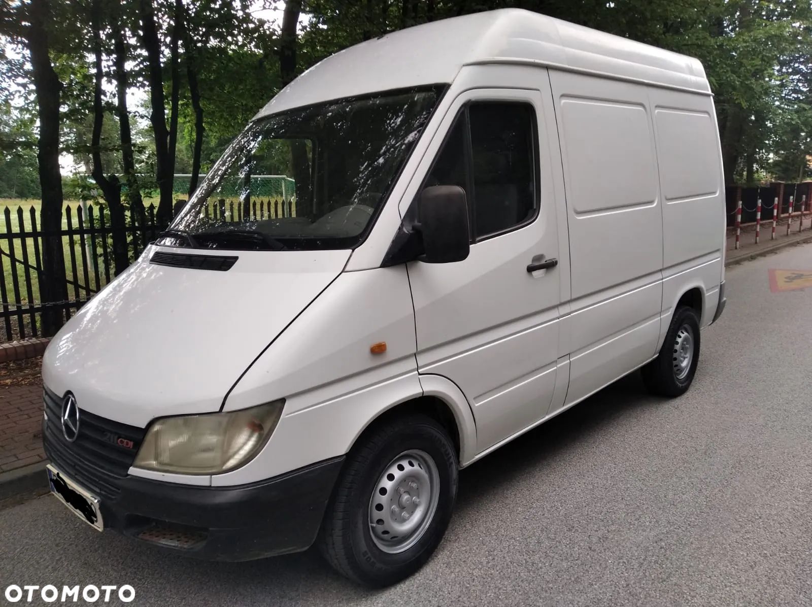Mercedes-Benz Sprinter - 1