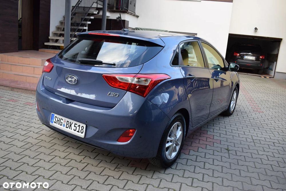 Hyundai i30 1.4 Intro Edition - 4