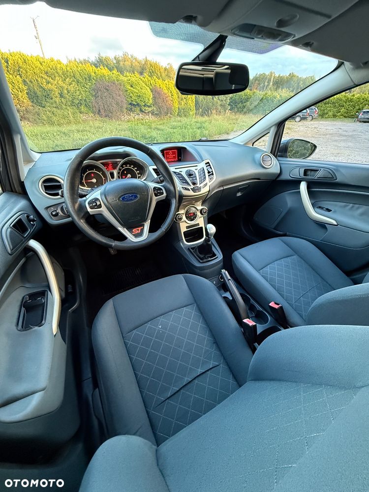 Ford Fiesta 1.25 Ambiente - 23