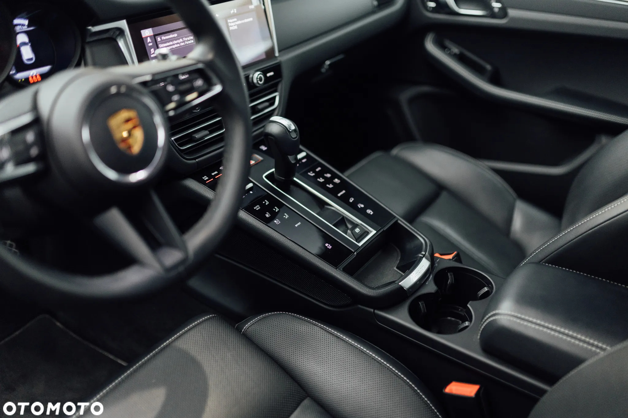 Porsche Macan Standard - 24