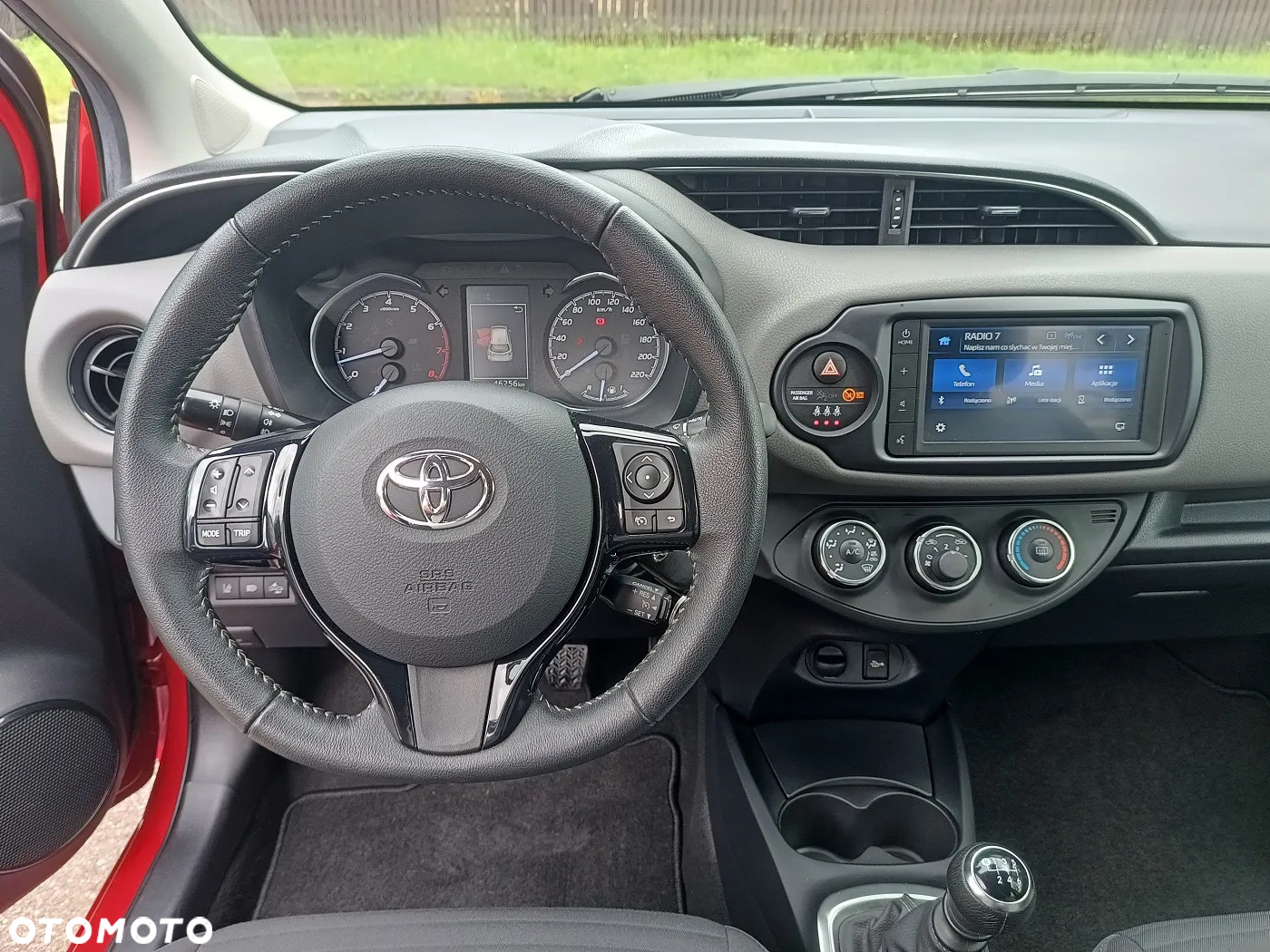 Toyota Yaris - 8
