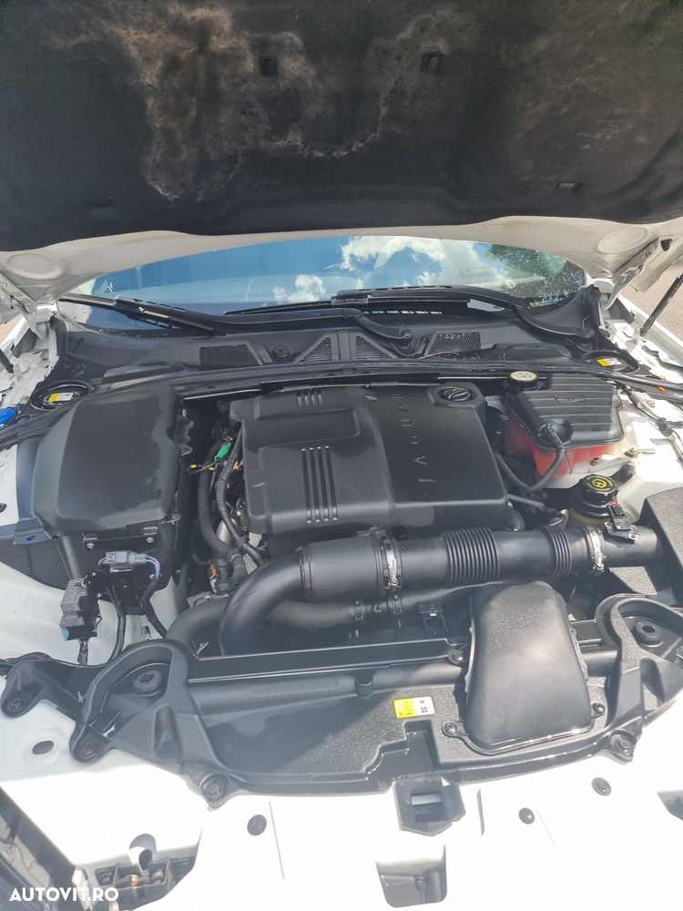 Jaguar XF 2.2D Luxury - 15